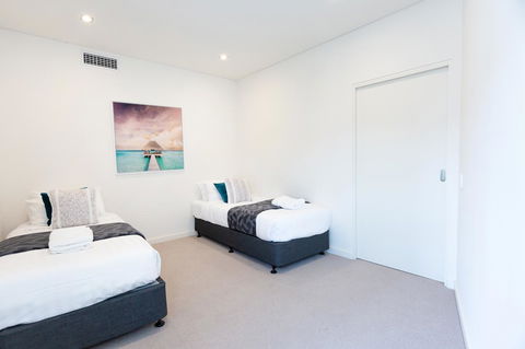 Brand New Executive Apartment - Tourism Cairns 15