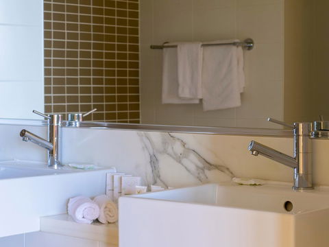 Sage Hotel Wollongong - Tourism Cairns 1