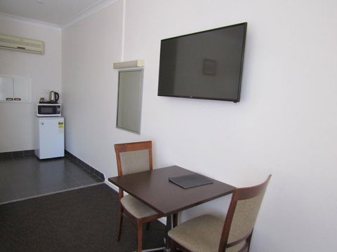 Allonville Gardens Motel - Tourism Cairns 15