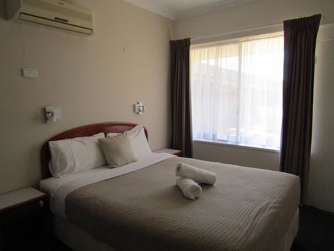 Allonville Gardens Motel - Tourism Cairns 25