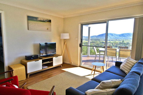 Coastwatch, 26 Comara Terrace - Tourism Cairns 3