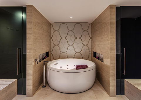 The Darling At The Star - Tourism Cairns 33