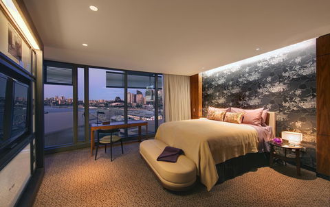 The Darling At The Star - Tourism Cairns 19