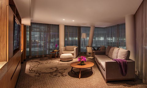 The Darling At The Star - Tourism Cairns 8