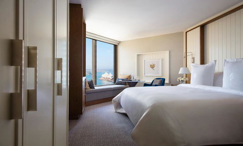Four Seasons Hotel Sydney - Tourism Cairns 11