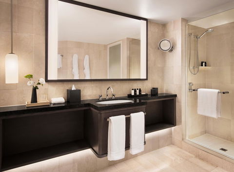 Four Seasons Hotel Sydney - Tourism Cairns 17