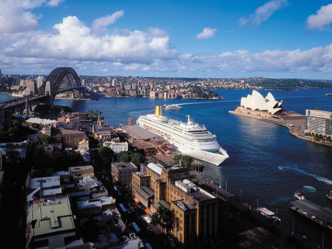 Four Seasons Hotel Sydney - Tourism Cairns 37