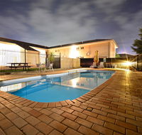 Winning Post Motor Inn - Tourism Cairns