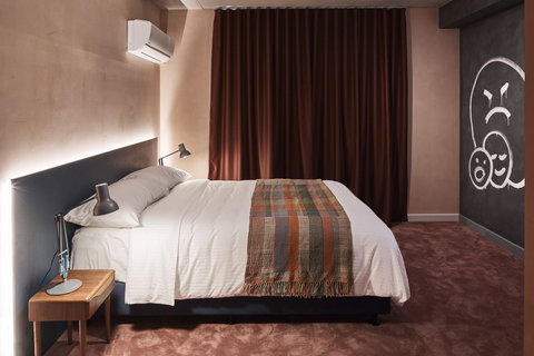 The Collectionist Newtown - Tourism Cairns 24