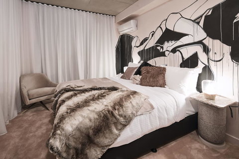 The Collectionist Newtown - Tourism Cairns 9