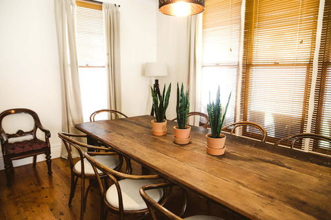 Morpeth Cottage - Tourism Cairns 24