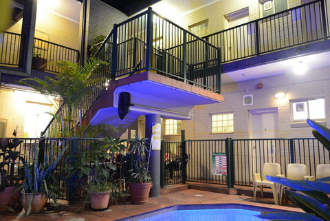 Newtown Backpackers - Tourism Cairns 1