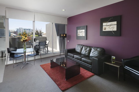 Honeysuckle Executive Apartments - Tourism Cairns 28