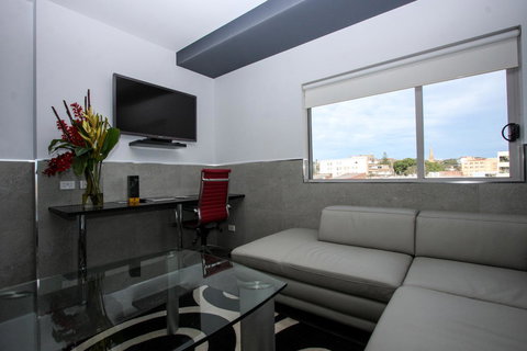 Honeysuckle Executive Apartments - Tourism Cairns 17