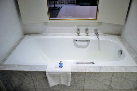 Radisson Blu Plaza Hotel Sydney - Tourism Cairns 37