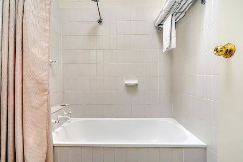 Prince Of Wales Hotel - Tourism Cairns 4