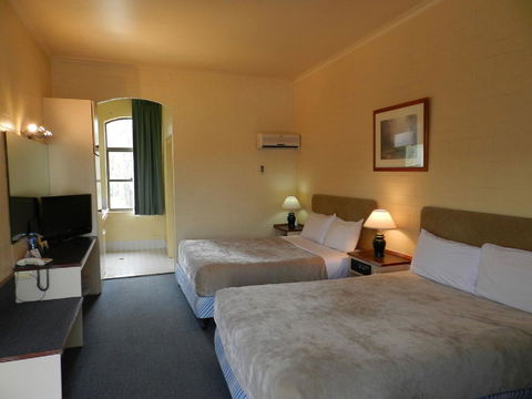 Prince Of Wales Hotel - Tourism Cairns 3