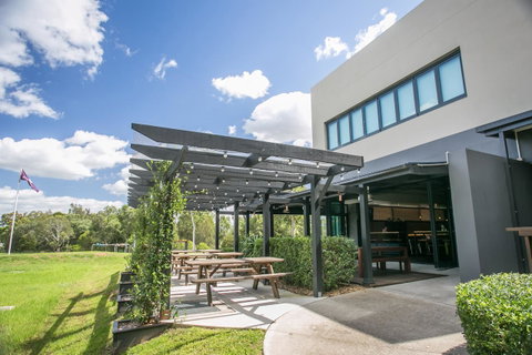 Alpha Hotel Eastern Creek - Tourism Cairns 10