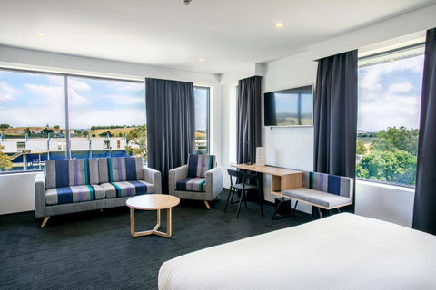 Alpha Hotel Eastern Creek - Tourism Cairns 34
