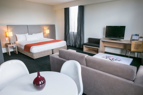 Alpha Hotel Eastern Creek - Tourism Cairns 14