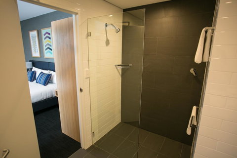 Alpha Hotel Eastern Creek - Tourism Cairns 33
