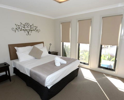 Yarrawonga Waterfront Apartments - Tourism Cairns 14