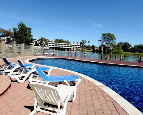 Yarrawonga Waterfront Apartments - Tourism Cairns 10