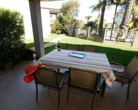 Yarrawonga Waterfront Apartments - Tourism Cairns 5