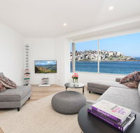 Right on Bondi - Tourism Cairns