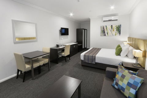 Best Western Plus Bolton On The Park - Tourism Cairns 8