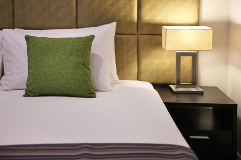 Best Western Plus Bolton On The Park - Tourism Cairns 24
