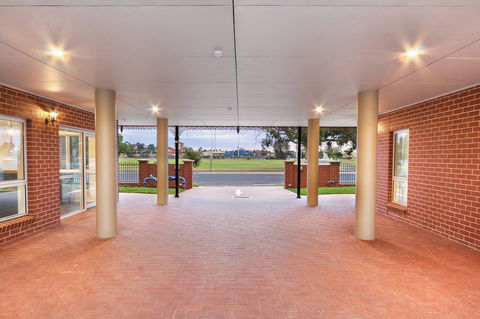 Best Western Plus Bolton On The Park - Tourism Cairns 14