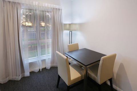 Best Western Plus Bolton On The Park - Tourism Cairns 7