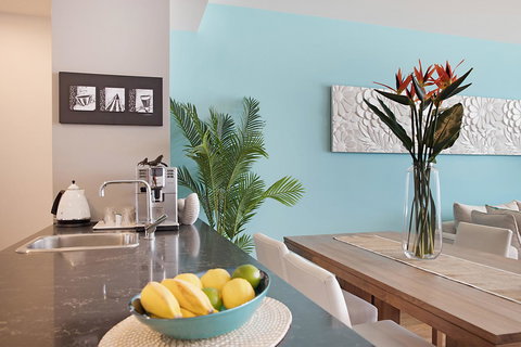 Arena Luxury Beachfront Apartment - Tourism Cairns 16