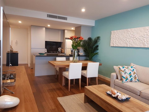 Arena Luxury Beachfront Apartment - Tourism Cairns 39