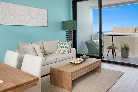 Arena Luxury Beachfront Apartment - Tourism Cairns 44