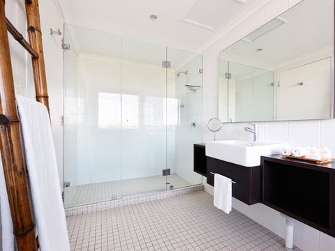 Hotel Urban St Leonards - Tourism Cairns 17