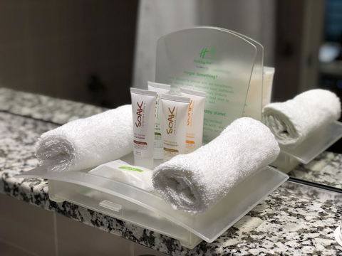 Crowne Plaza Sydney Airport, An IHG Hotel - Tourism Cairns 23