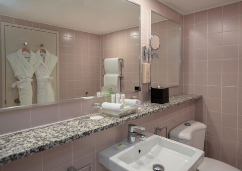 Crowne Plaza Sydney Airport, An IHG Hotel - Tourism Cairns 4