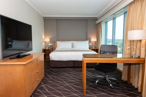 Crowne Plaza Sydney Airport, An IHG Hotel - Tourism Cairns 17
