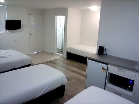Appin Village Motel - Tourism Cairns 25