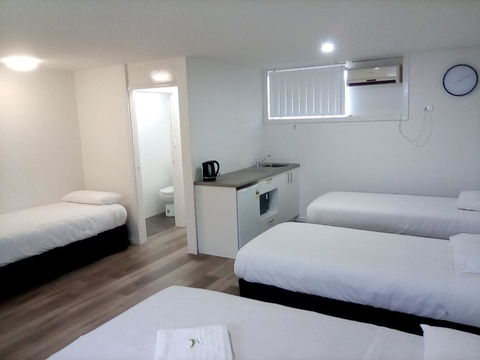 Appin Village Motel - Tourism Cairns 16