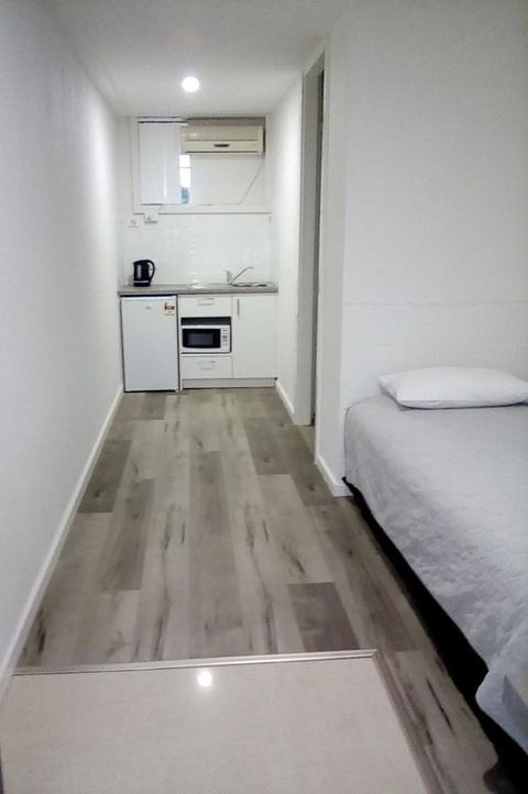 Appin Village Motel - Tourism Cairns 21