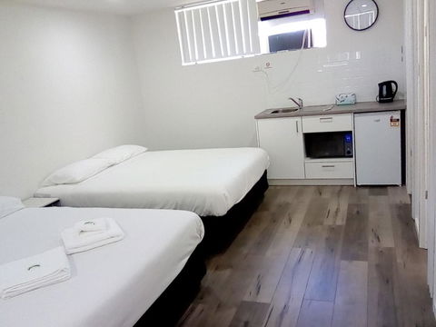 Appin Village Motel - Tourism Cairns 10