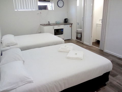 Appin Village Motel - Tourism Cairns 9
