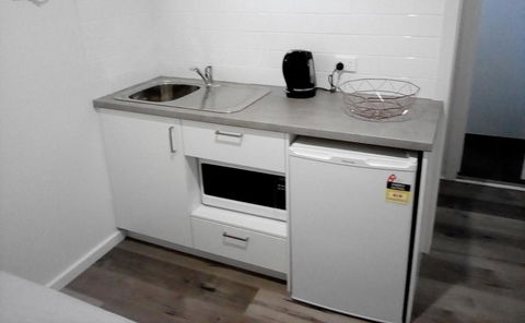 Appin Village Motel - Tourism Cairns 2