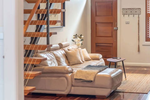 2 Bed House + Loft In Pyrmont - Tourism Cairns 8