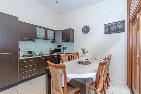 2 Bed House + Loft In Pyrmont - Tourism Cairns 2
