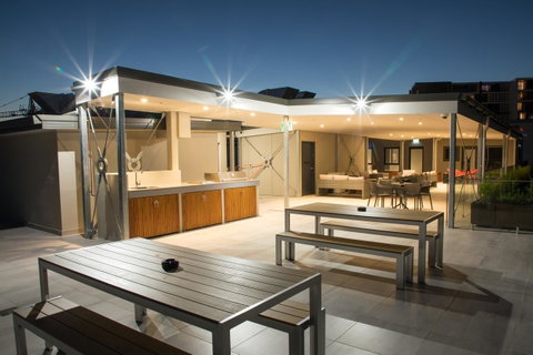 Studio 8 Residences - Adults Only - Tourism Cairns 9