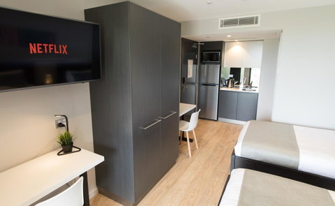 Studio 8 Residences - Adults Only - Tourism Cairns 4